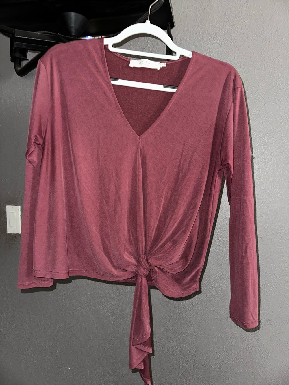 Astr Tie-Front V-Neck Long Sleeve Top - Mauve